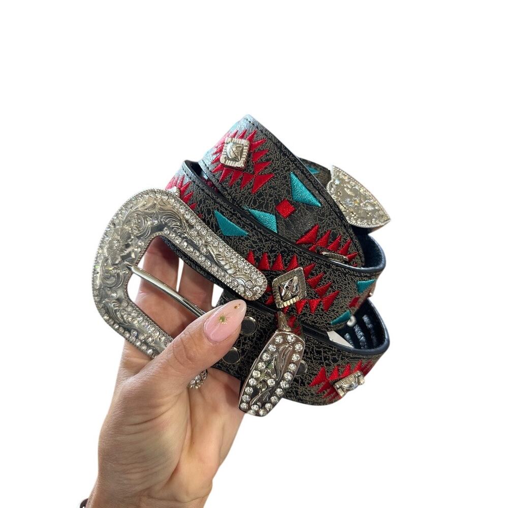 Blazin' Roxx Womens Southwestern Rodeo Western Style Embroidered Rhinestone Belt